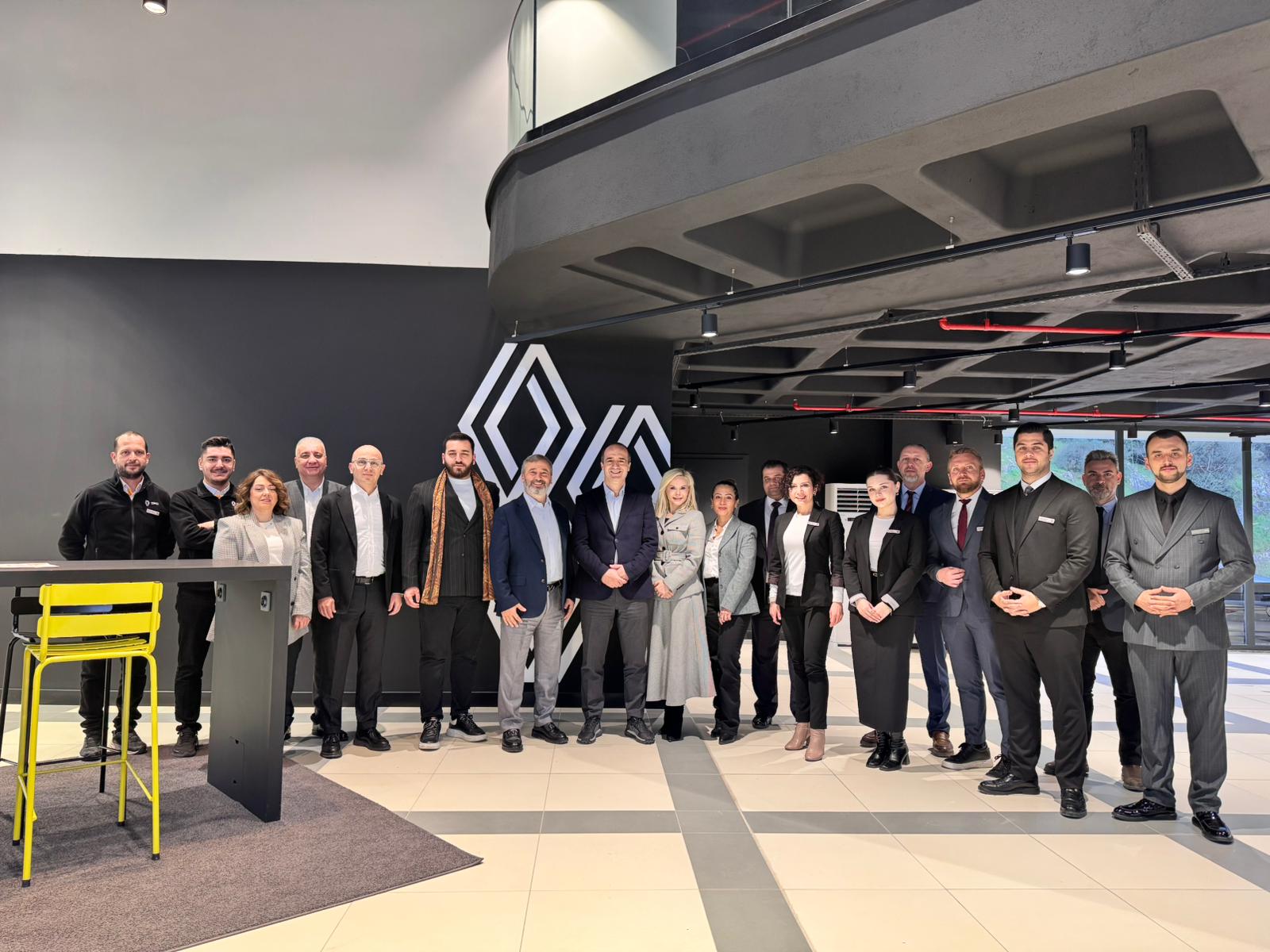 Renault Mais Üst Yönetimini Yeni Açılan Kestel Plazamızda Ağırlamaktan Mutluluk Duyduk.